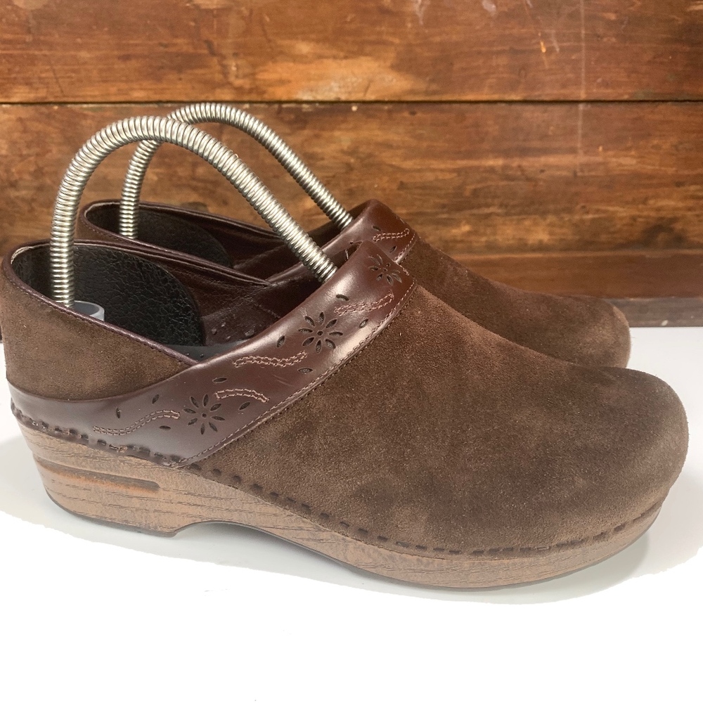 Dansko Suede & Leather Brown Clogs 39 / 8.5 - 9
